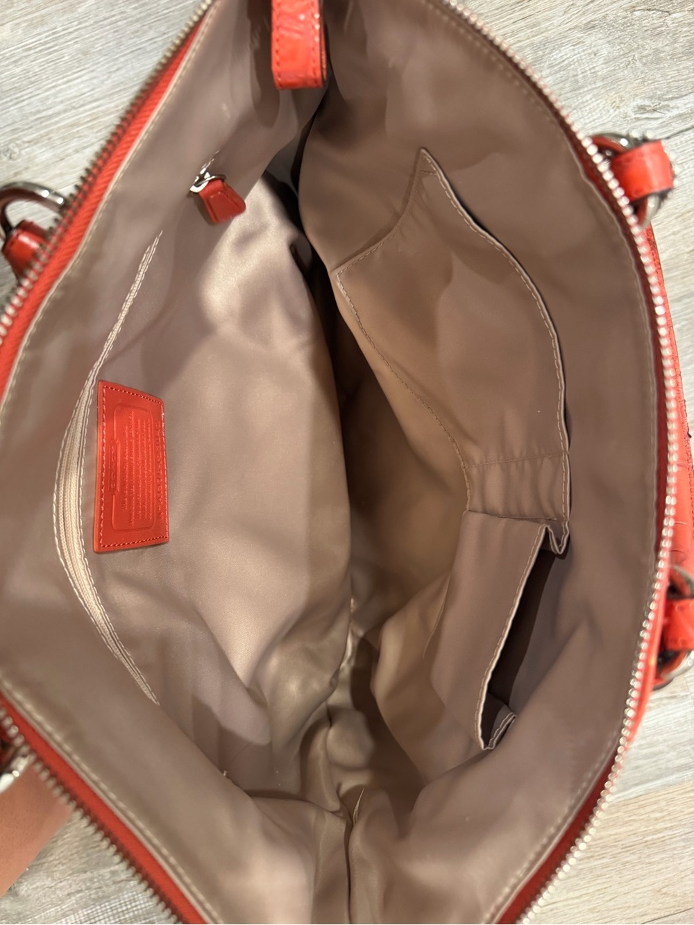 Coach Madison Lindsey Coral Croc Leather Satchel F22304 - Picture 9 of 9